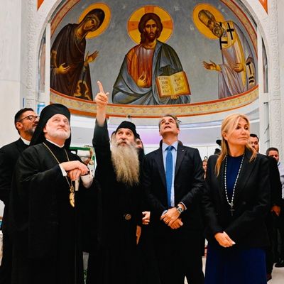 Archbishop Elpidophoros Welcomes Prime Minister Kyriakos Mitsotakis to the St. Nicholas Greek Orthodox Church and National Shrine
